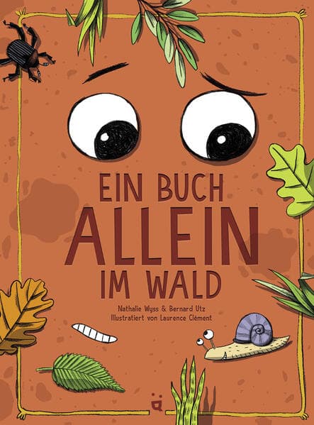 Ein Buch allein im Wald