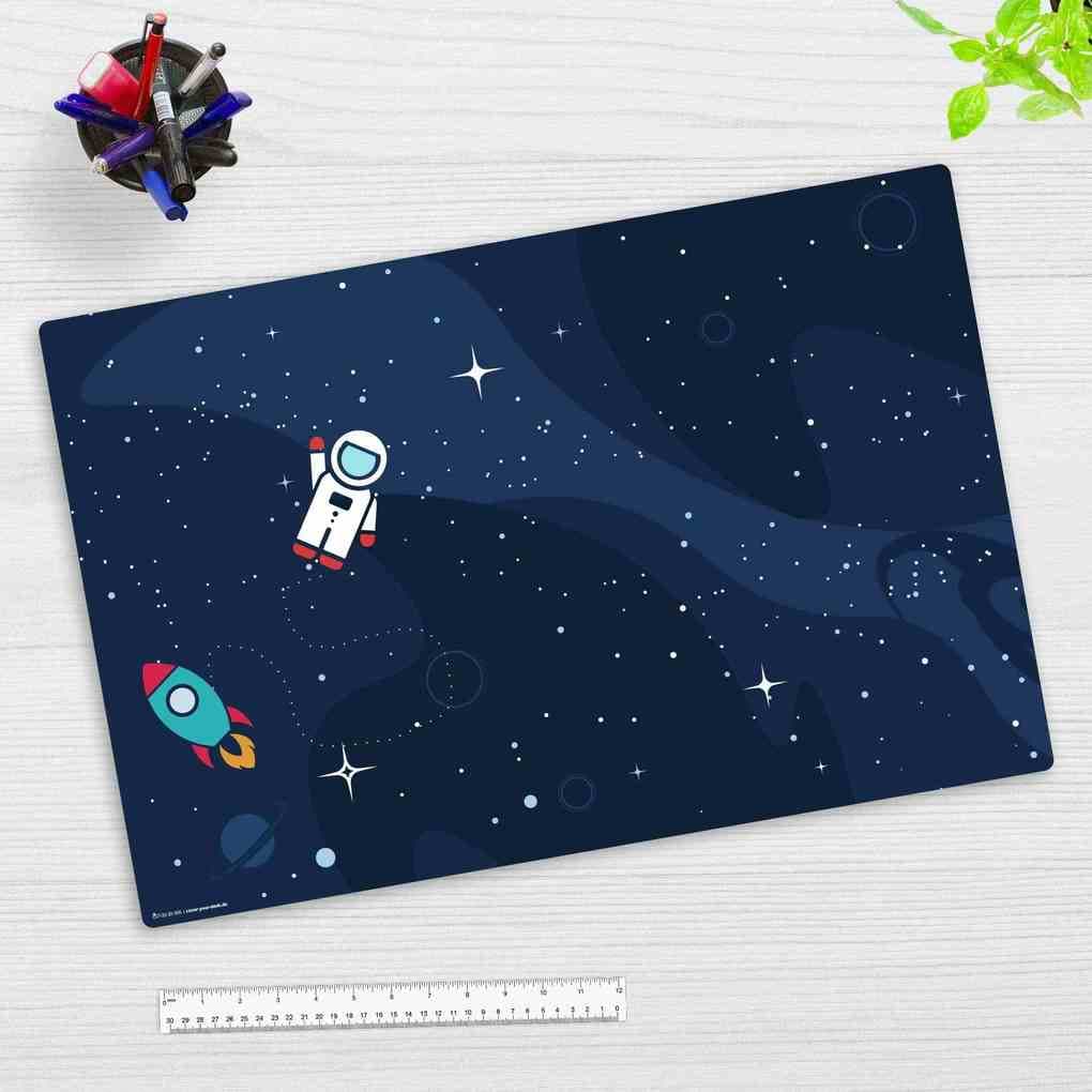 Cover-your-desk Schreibtischunterlage für Kinder und Erwachsene Astronaut im Weltraum, aus hochwertigem Vinyl , 60 x 40 cm