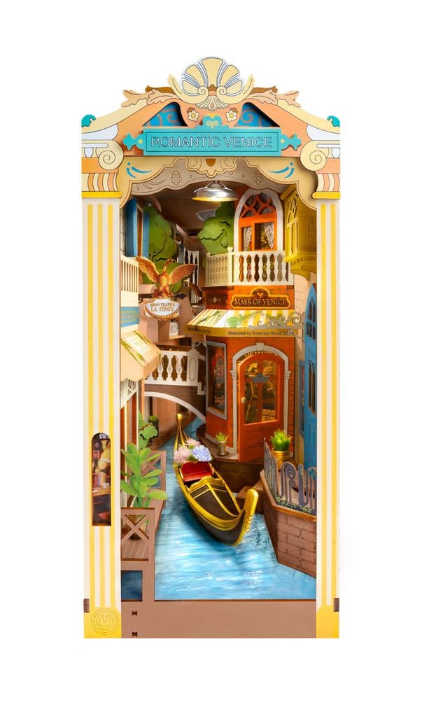 Book Nook: Romantic Venice