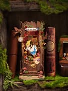 Book Nook: Alice Adventure