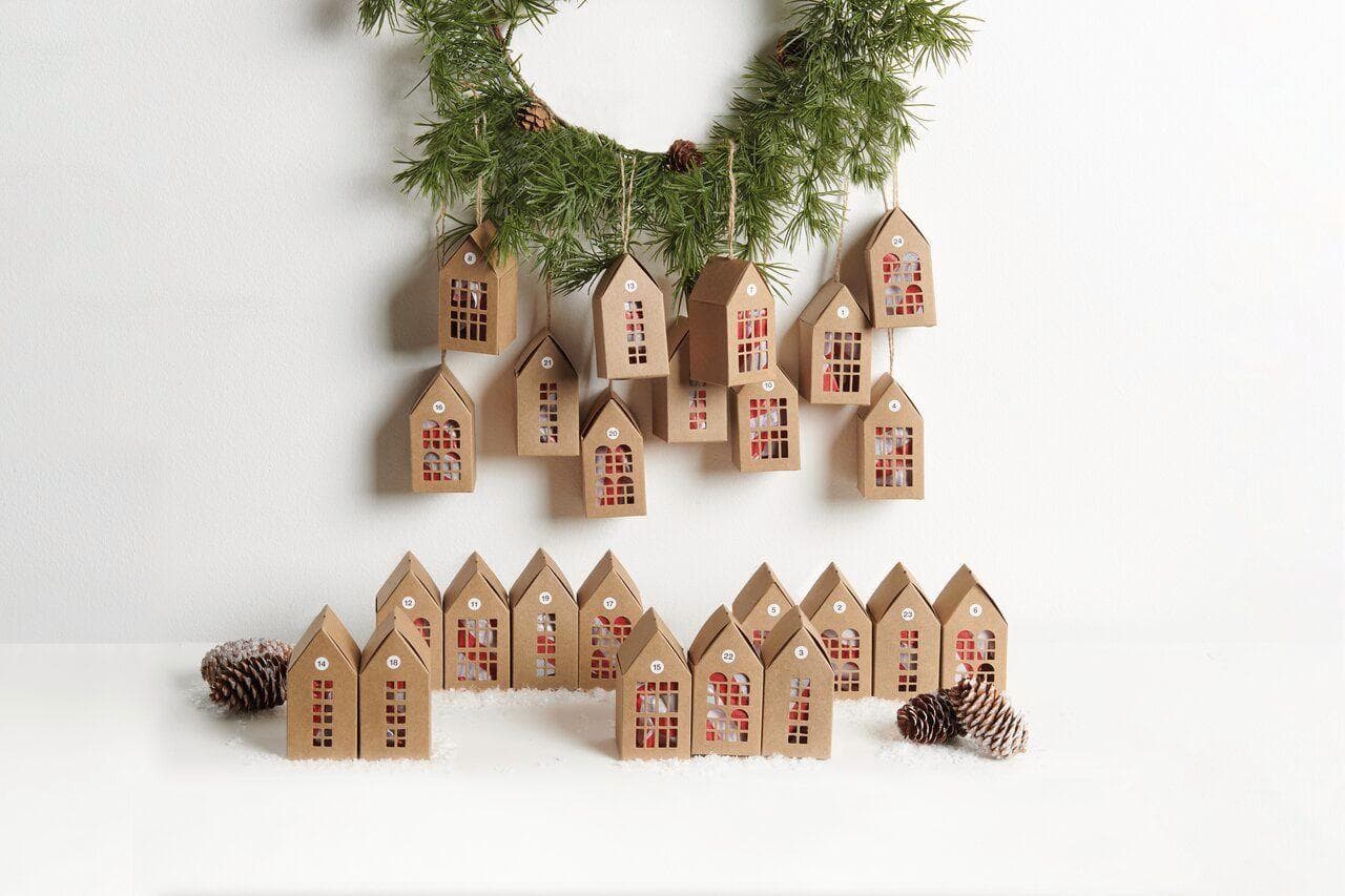Adventskalender Papphäuser,24 Stk., 9x4,5x4,5cm, FSC MIX