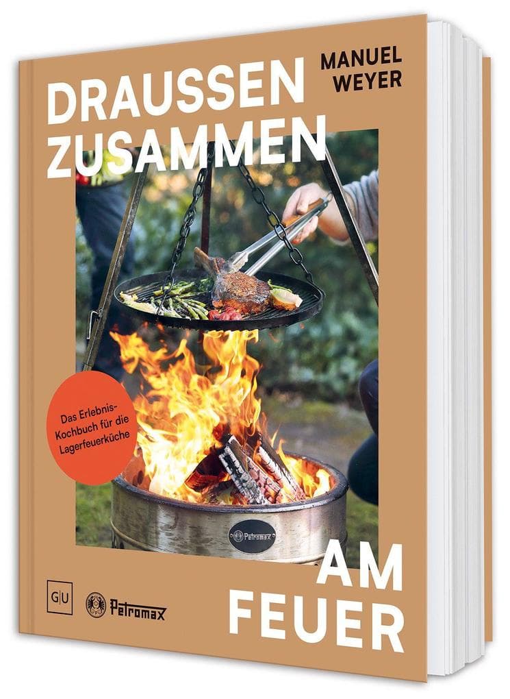 Petromax - Draußen zusammen am Feuer