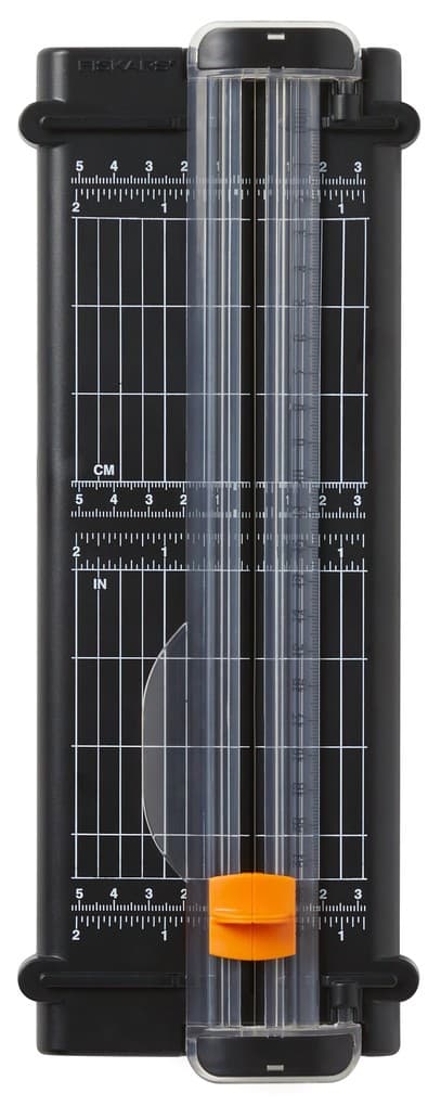 Fiskars Papierschneidemaschine SureCut Papierschneidemaschine A5, Recycling Mischung